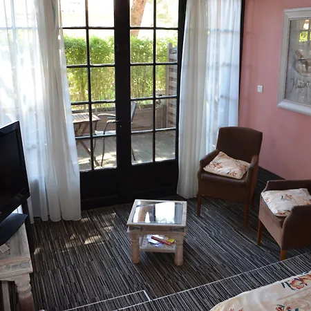 Hotell La Bergerie Du Cap 3*