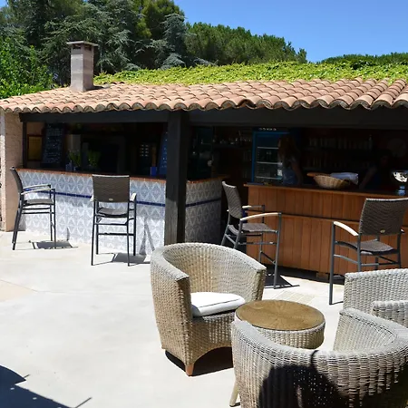 La Bergerie Du Cap 3* אגדה