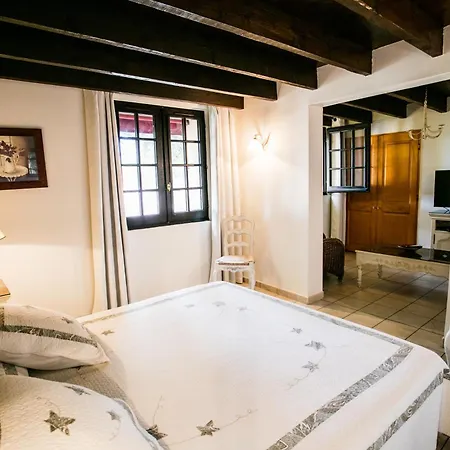 Hotel La Bergerie Du Cap 3*